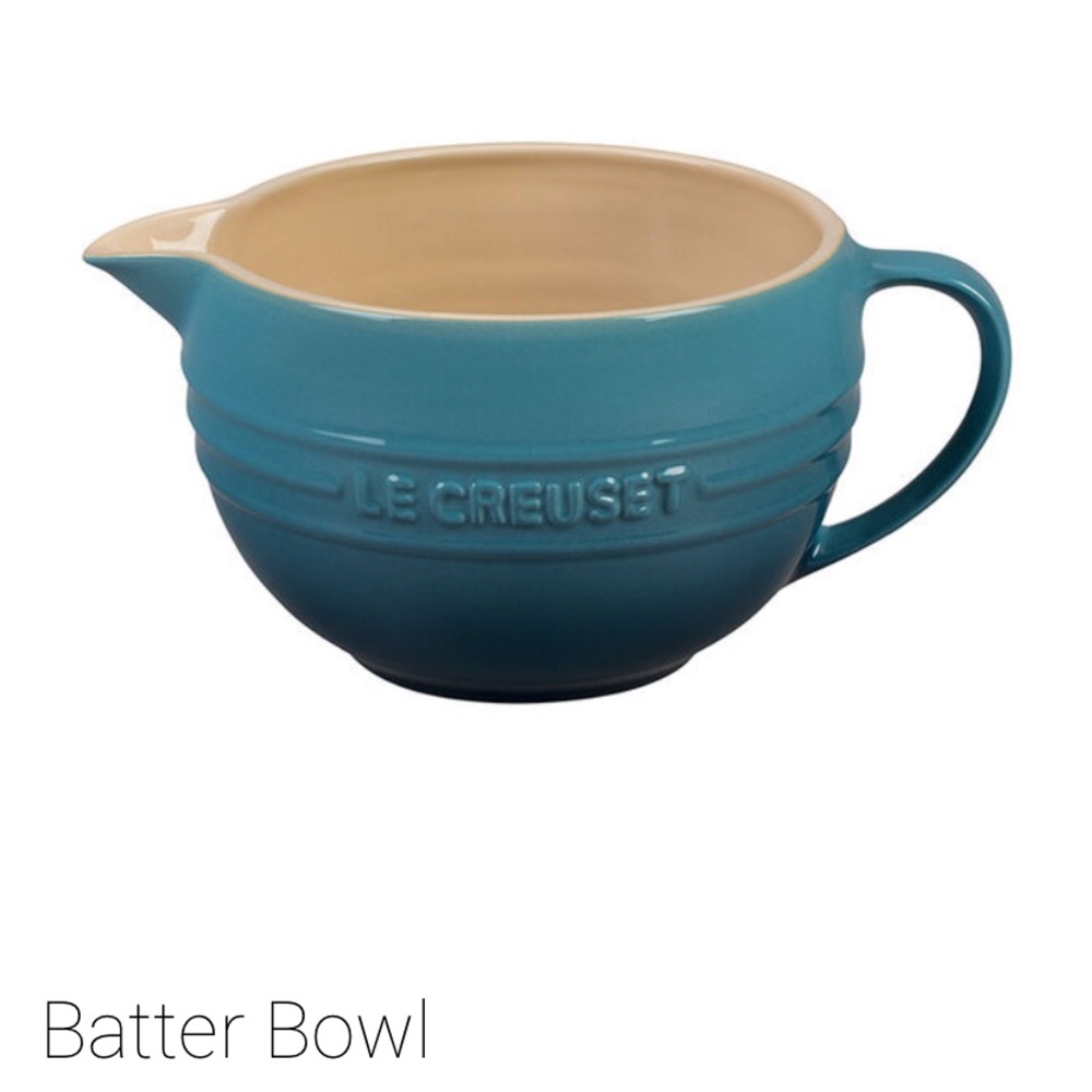 NWT Le Creuset Batter Bowl in Light Blue